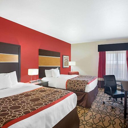 La Quinta By Wyndham Pearsall Extérieur photo