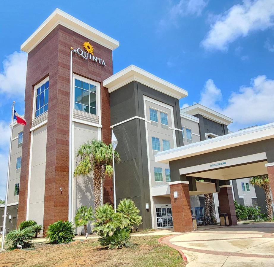 La Quinta By Wyndham Pearsall Extérieur photo
