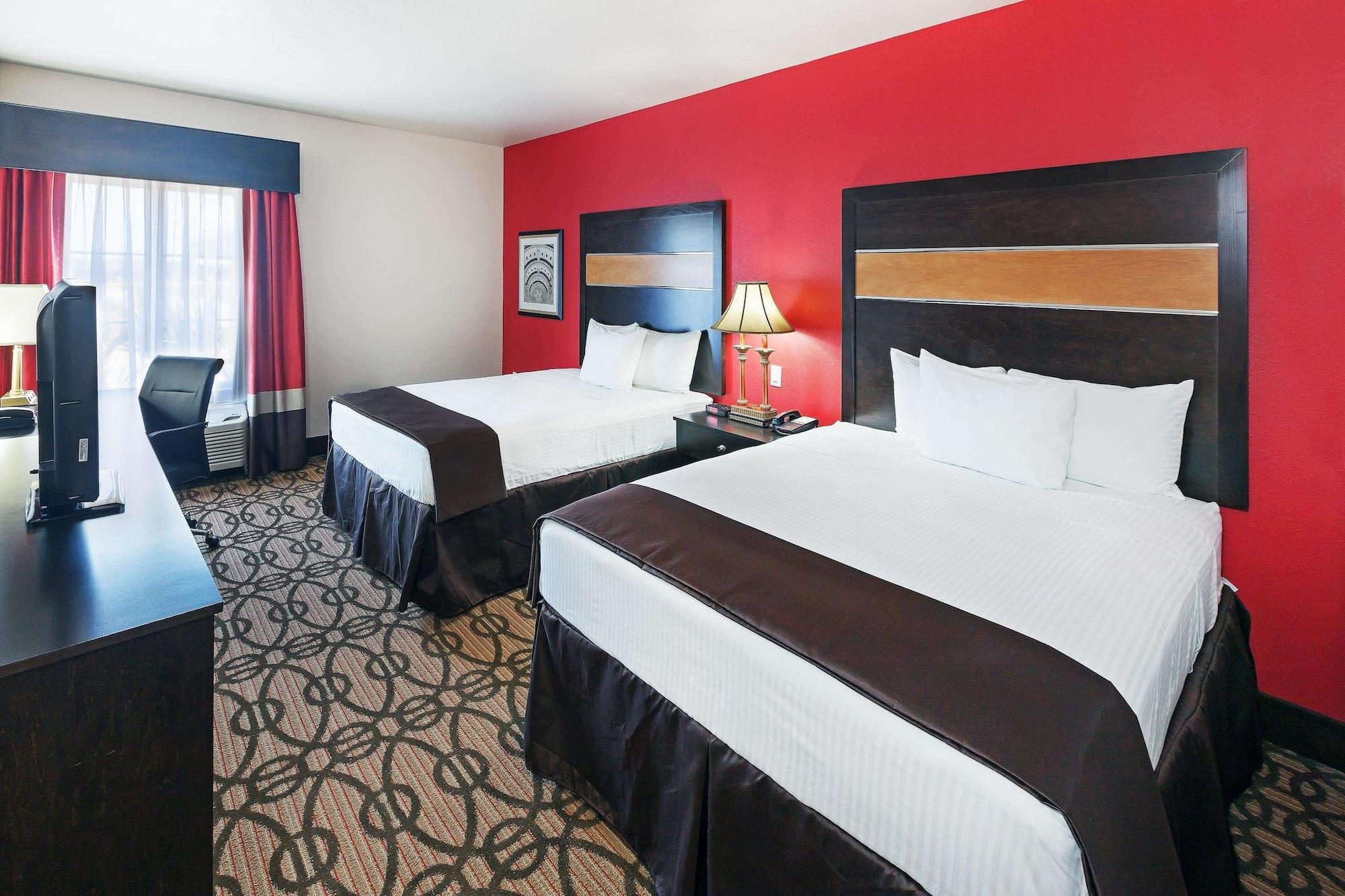 La Quinta By Wyndham Pearsall Extérieur photo