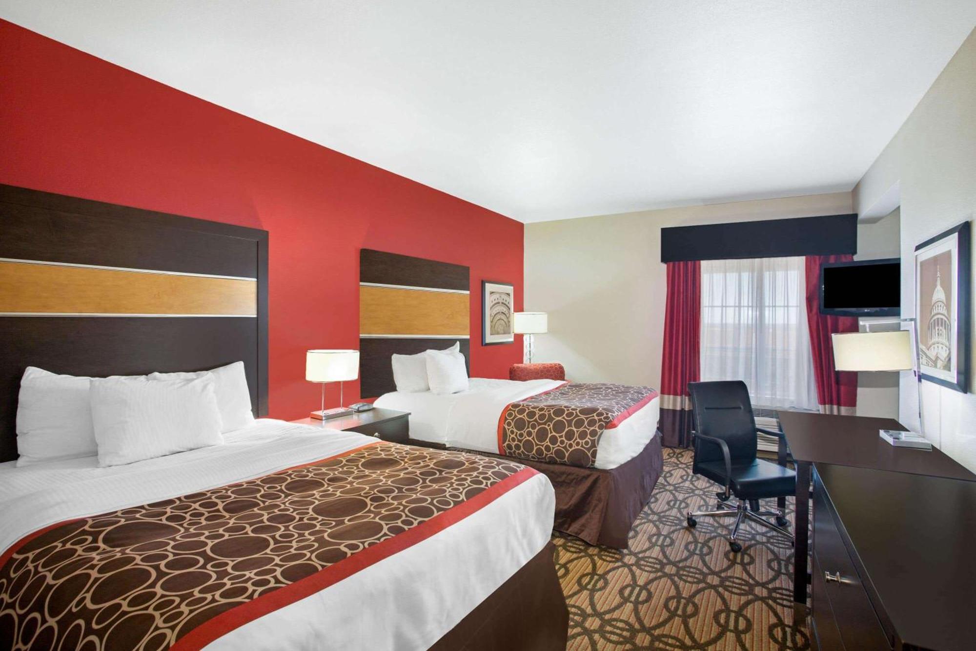 La Quinta By Wyndham Pearsall Extérieur photo