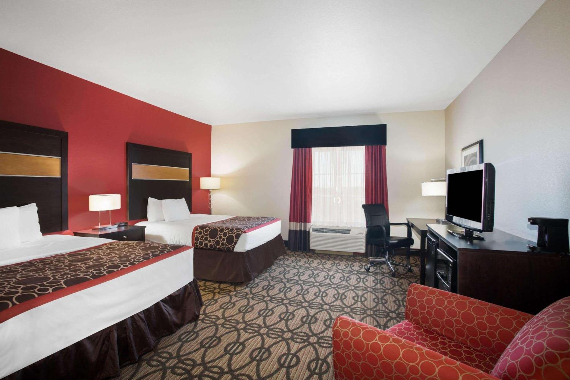 La Quinta By Wyndham Pearsall Extérieur photo