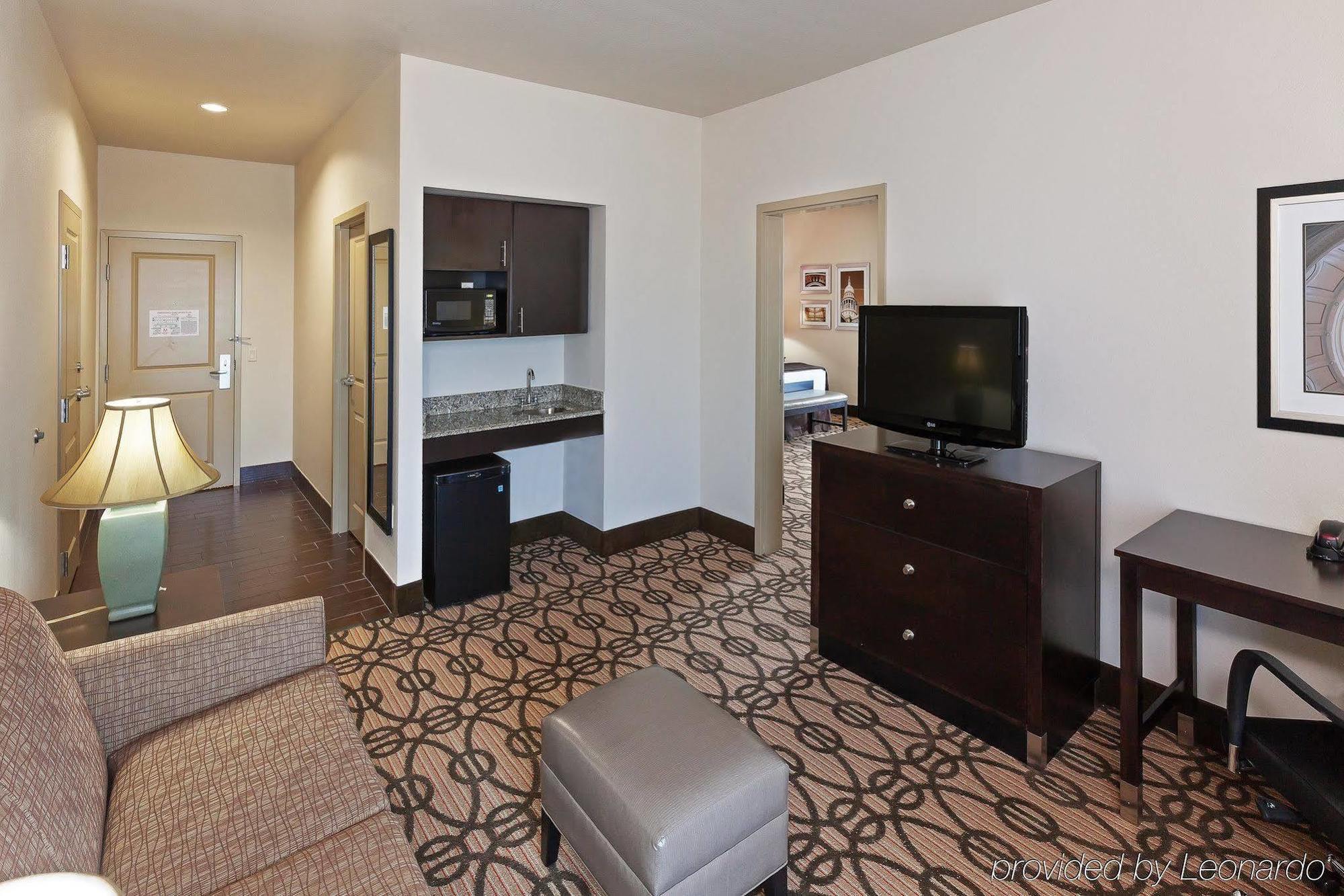 La Quinta By Wyndham Pearsall Extérieur photo