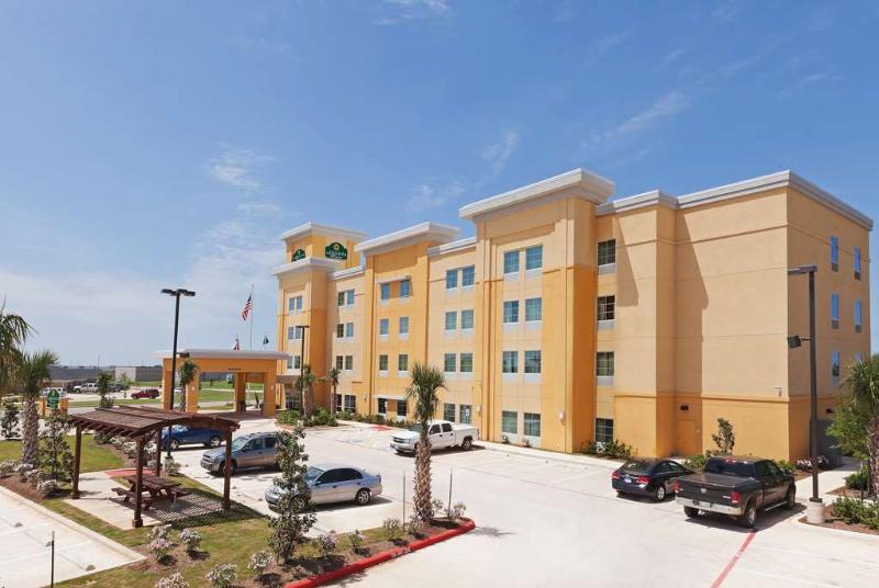 La Quinta By Wyndham Pearsall Extérieur photo