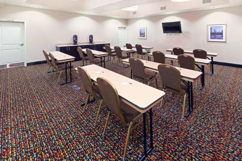 La Quinta By Wyndham Pearsall Extérieur photo